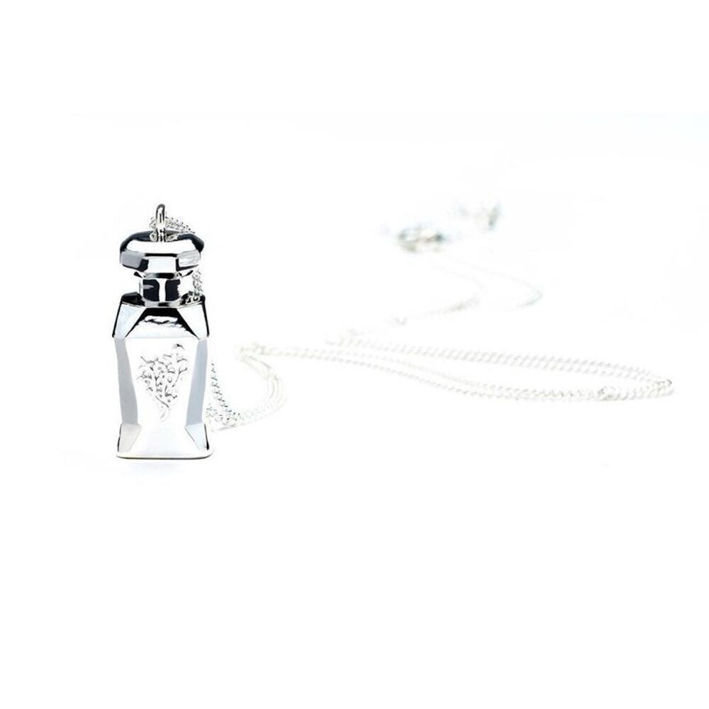 Younique Fragrance‎ necklace